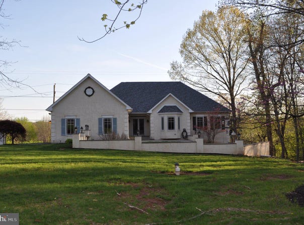 102 WATERVIEW, EAGLEVILLE, PA 19403