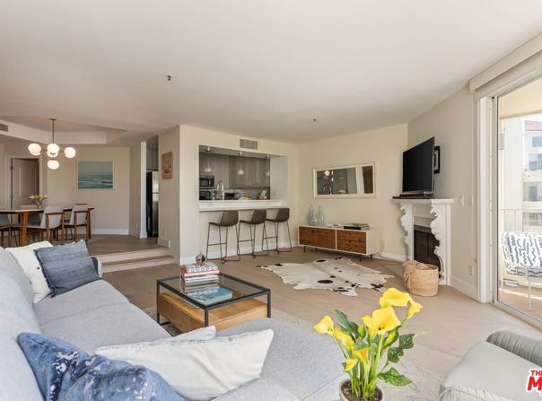 235 Main St, Venice, CA 90291