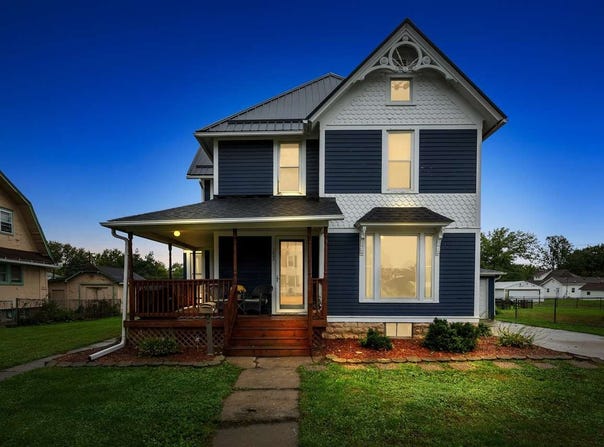 1007 Cedar St, Tipton, IA 52772