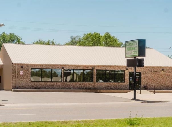 1220 W 3rd Street, Elk City, OK 73644
