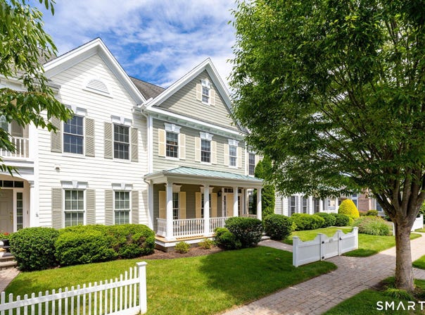 14 Billingsgate Drive, Simsbury, CT 06070