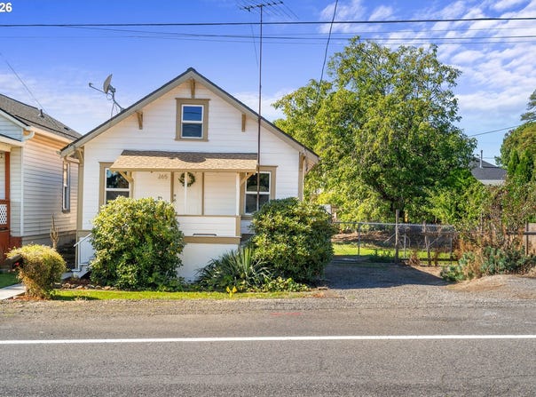 265 N 5TH St, StHelens, OR 97051