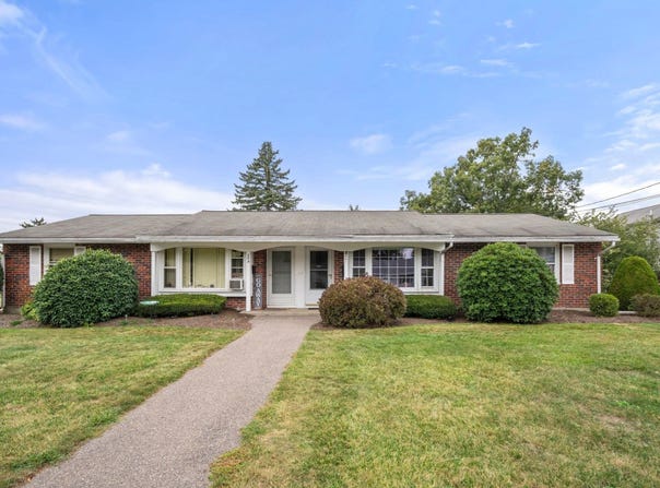 290 Belair St, Brockton, MA 02301