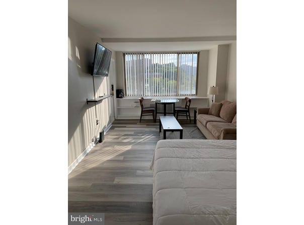 1121 ARLINGTON Boulevard, ARLINGTON, VA 22209