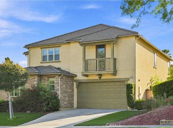 858 E Manresa, Azusa, CA 91702