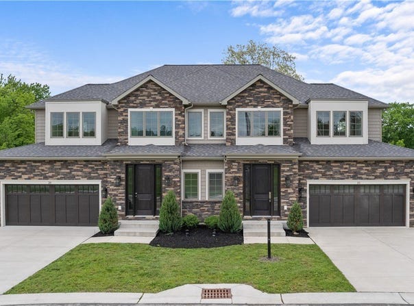 10 Bentley Drive, Orchard Park, NY 14127