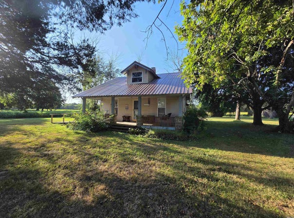 1103 W Mack Avenue, Olney, IL 62450