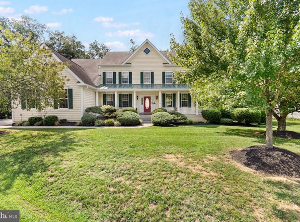 102 AQUIFER Drive, FALLING WATERS, WV 25419