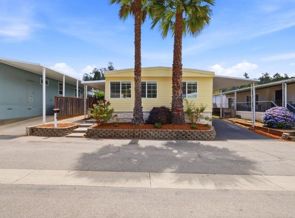 28 Eugenia AVE 28, APTOS, CA 95003