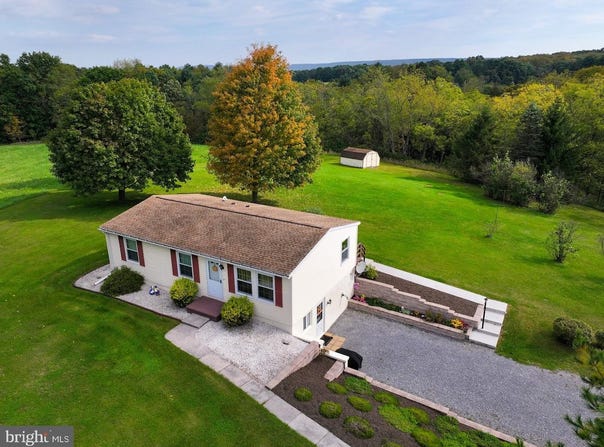 2061 MENCHTOWN Road, EVERETT, PA 15537