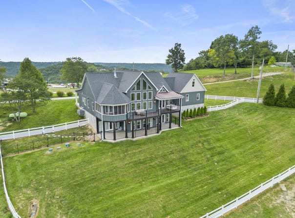 145 Ashbrooke Hill, Ashland, KY 41102