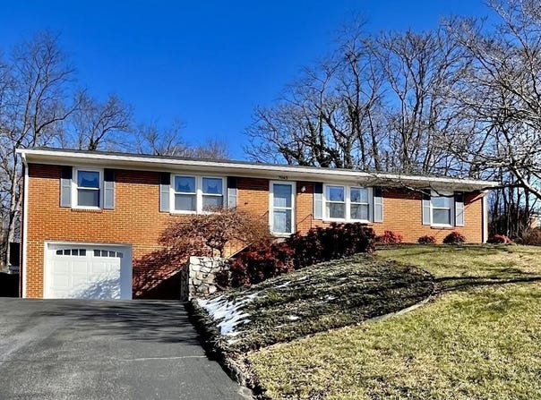 7043 Northway Dr, Roanoke, VA 24019