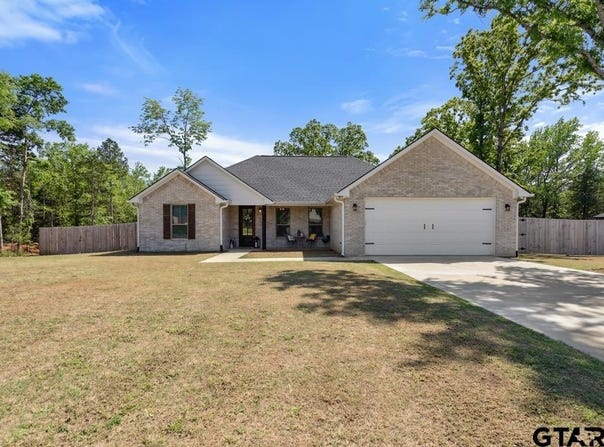 19379 Cedarpark Pl, Lindale, TX 75771