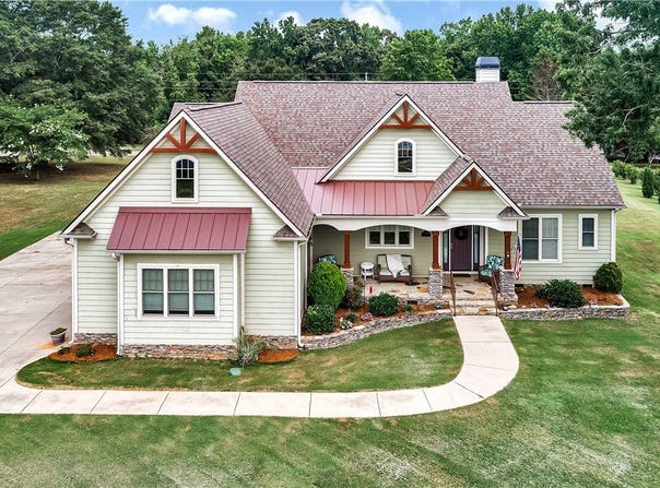 1204 Cherokee Road, Townville, SC 29689