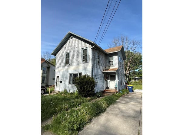 34 Pine St, Waverly, NY 14982