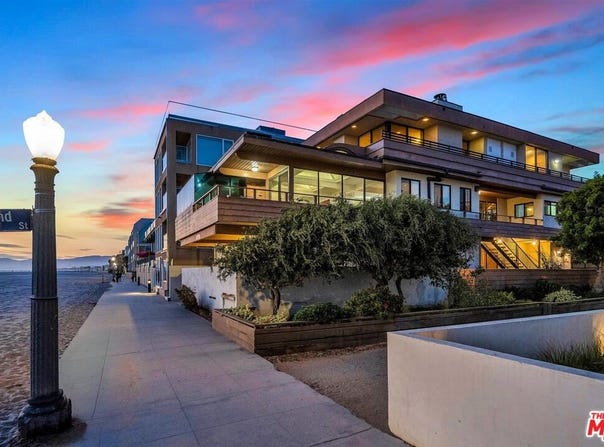 5317 Ocean Front Walk, Los Angeles, CA 90292