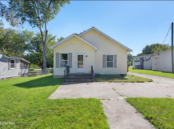 1021 E Cherry Street, Milan, TN 38358