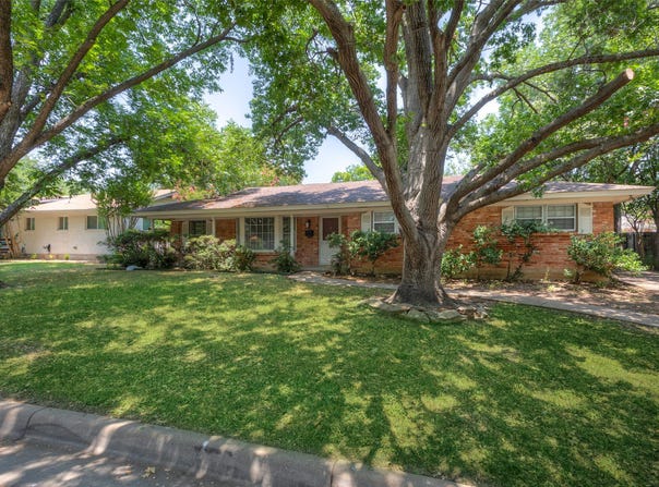 6948 Valhalla Road, Fort Worth, TX 76116