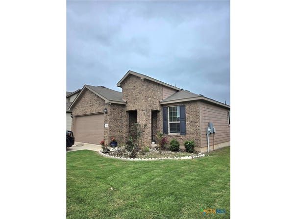 350 Bedford Falls Lane, Jarrell, TX 76537