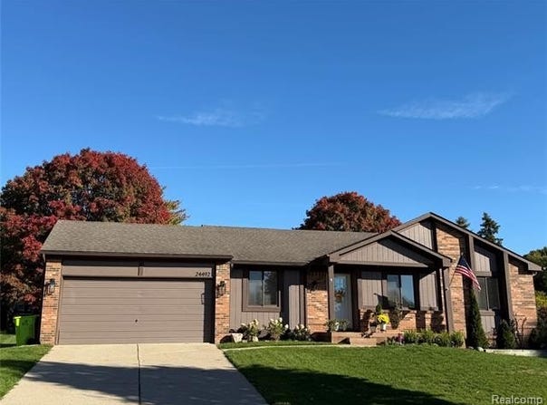 24492 Riverview Lane, Novi, MI 48374