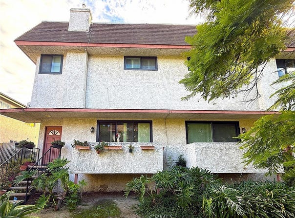 7610 Canby, Reseda, CA 91335