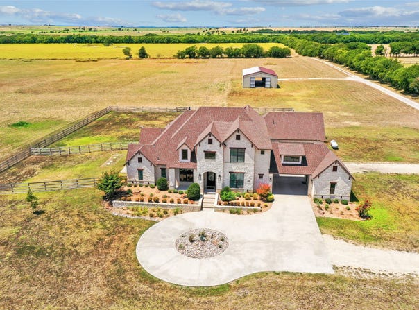 5550 Donald Road, Krum, TX 76249