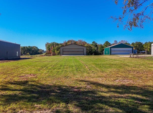 11612 Kitty Hawk Dr, Frankston, TX 75763