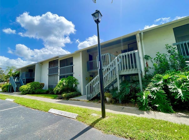 11201 122ND Avenue, LARGO, FL 33778