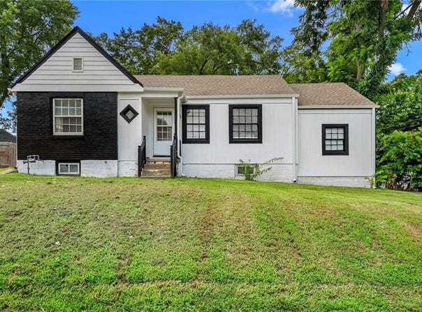 6804 Raytown Road, Kansas City, MO 64133