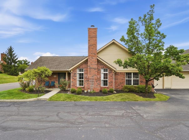 3204 Pine Manor Boulevard, Grove City, OH 43123