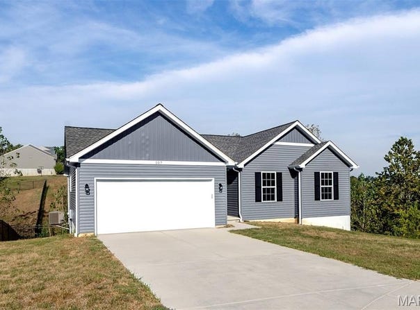 107 Cedar Heights, Festus, MO 63028
