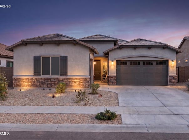 18977 W DESERT HILLS Drive, Surprise, AZ 85388