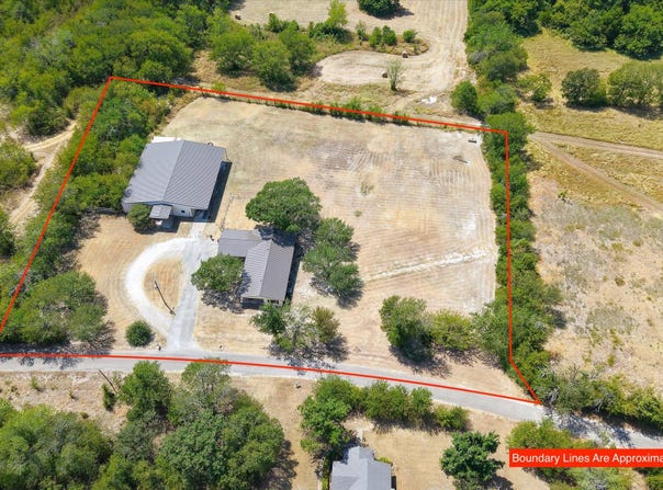 1501 Andy Thomas Road, Whitewright, TX 75491