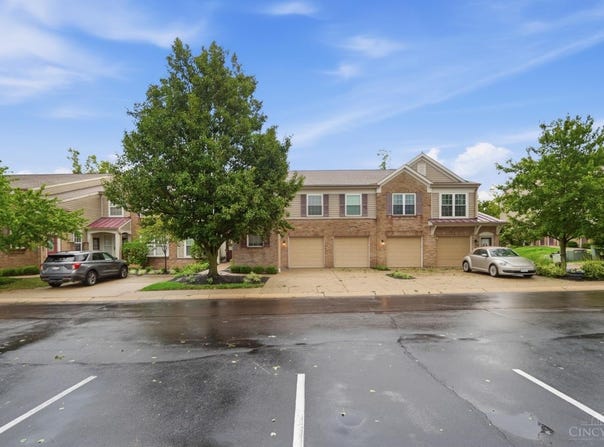 7464 Bridge Point Drive, Green Twp, OH 45248