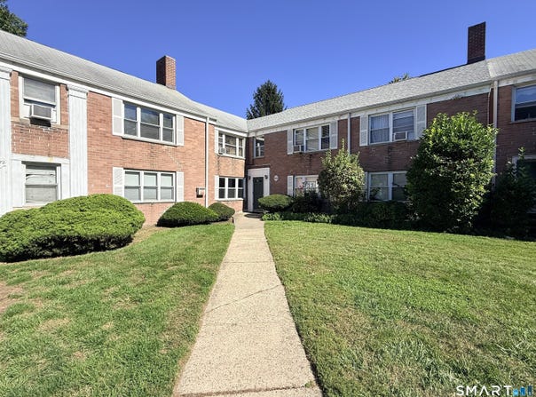 1076 E Main Street, Stamford, CT 06902