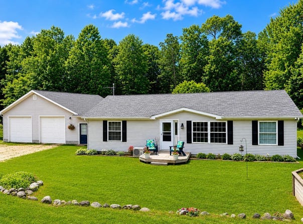 3824 Lapham, Harrison, MI 48625