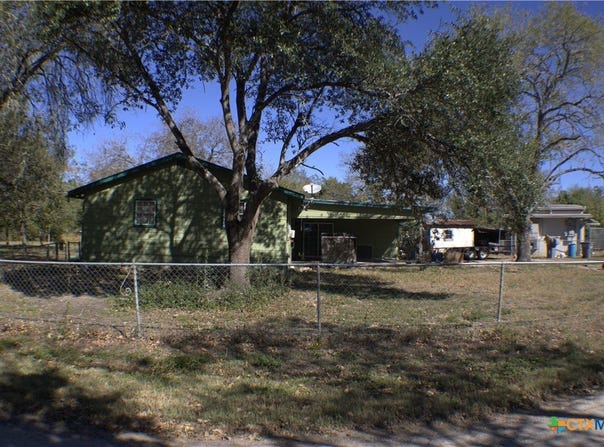 206 Meadow Brook, Dale, TX 78616