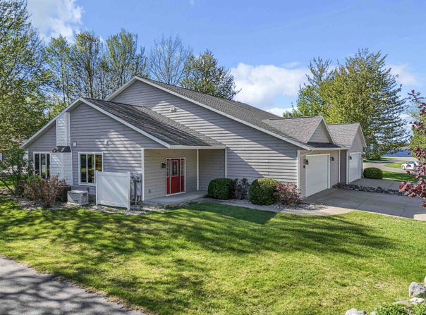 122 DAVIDSEN SHORES DRIVE, CADILLAC, MI 49601