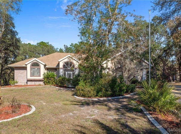 3135 N Buckhorn Drive, Beverly Hills, FL 34465