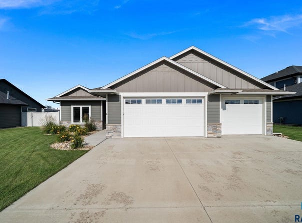 310 Quartzite Ave, Tea, SD 57064