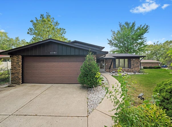 22434 Pleasant Drive, Richton Park, IL 60471