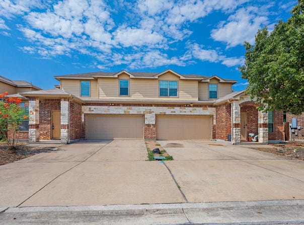 118 Creekside Villa Dr, Kyle, TX 78640