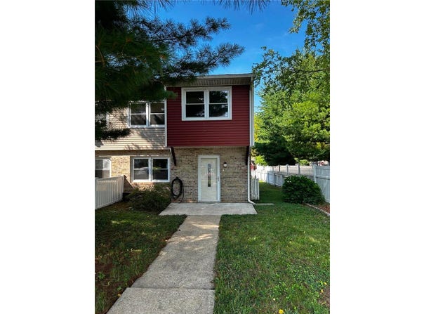 138 Buchannan Street, PA 17201
