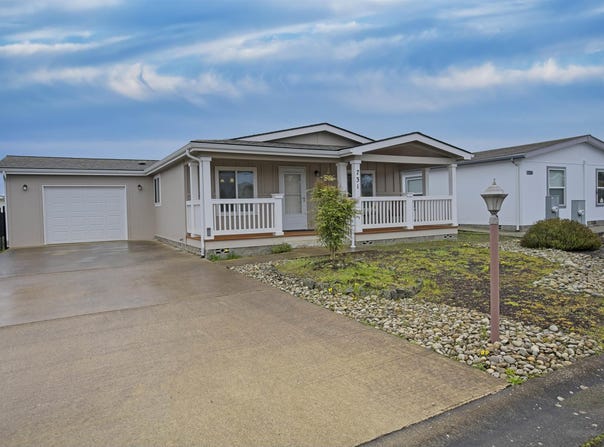731 W Heritage Loop, Sequim, WA 98382