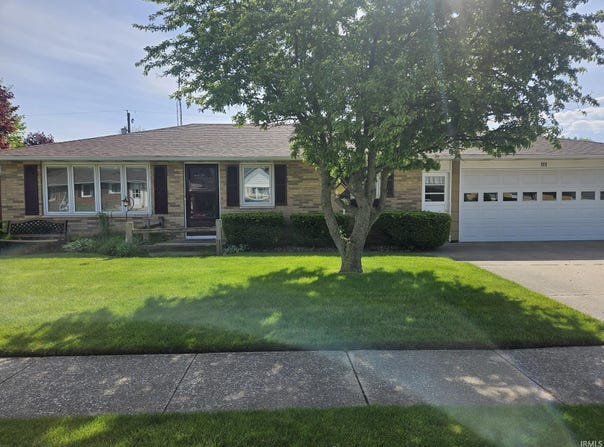 111 David Court, LaPorte, IN 46350