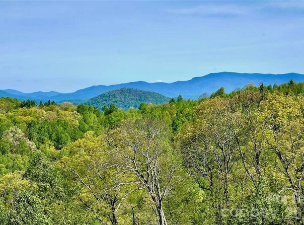 551 Carvers Knob, Spruce Pine, NC 28777
