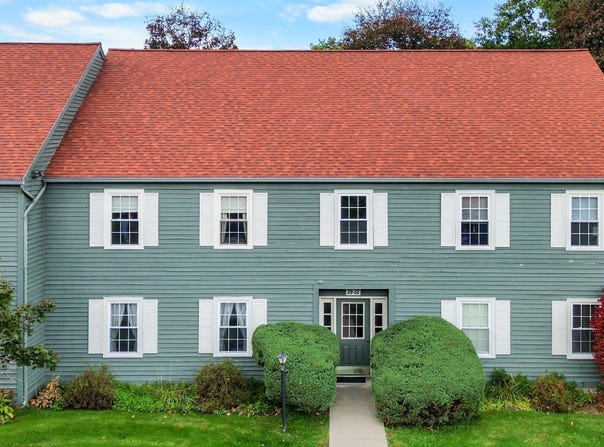 29 Twin Oaks Terrace, South Burlington, VT 05403