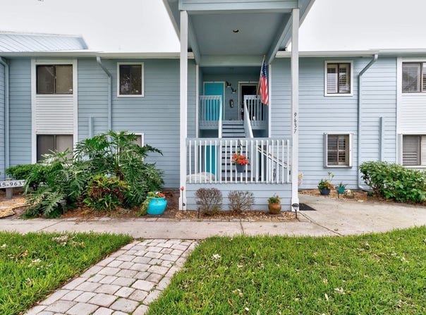 9637 Riverside Drive, Sebastian, FL 32958