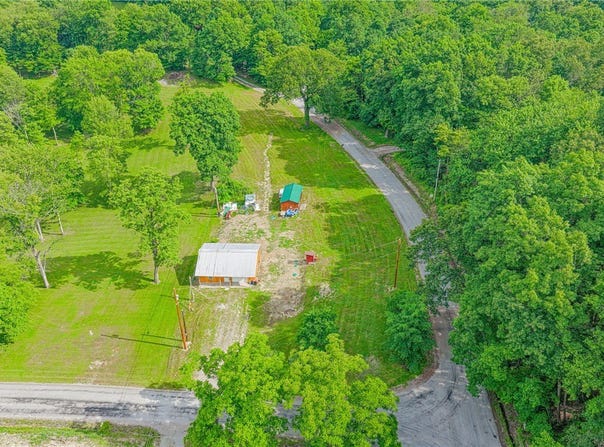 325 Oakdale Road, Darlngtn Twp, PA 16115