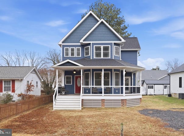 126 4TH STREET, COLONIAL BEACH, VA 22443